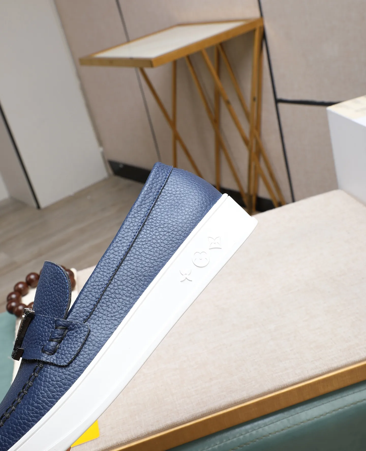Men's shoes 💰440 📛📛【LOUIS VUITTON】Louis Vuitton official website synchronized new products 👟Milan fashion catwalk style 🇰🇾🇰🇾LV family logo, celebrity style, a must-have for fashionistas ⚠️First-layer calfskin ➕Genuine leather lining ➕Official website original version special outsole 👞Number 38-44
